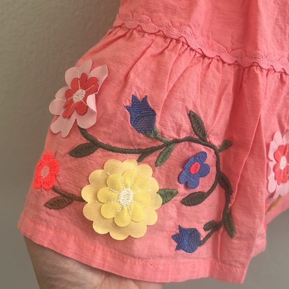 Mini Boden Floral appliqué skirt - Picture 2 of 6
